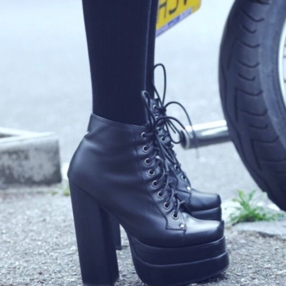 Jeffrey Campbell